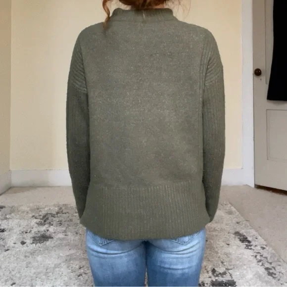 Garage Green Crew Neck Sweater with Ribbed Texture Essential Basic Work Casual - Picture 10 of 14